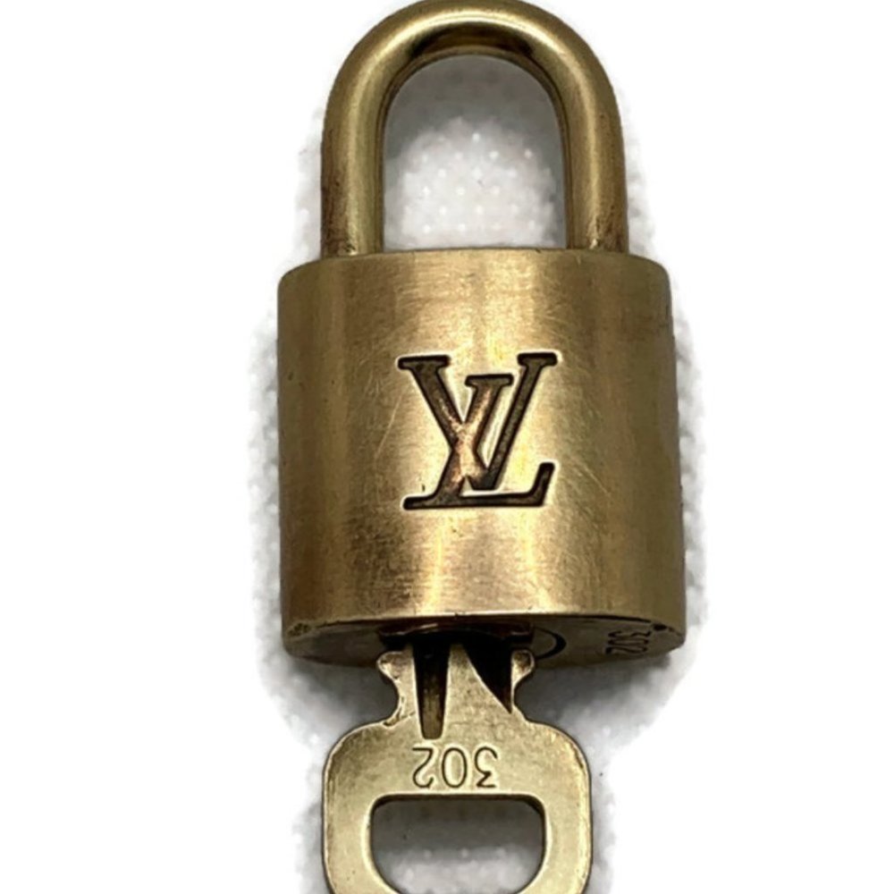 Authentic Louis Vuitton Lock and Key Set #302